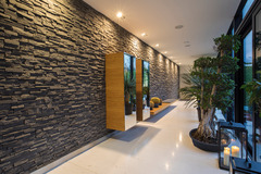 Plaquette de parement en béton allégé "Grenada" grise L. 55 x l. 11,7 cm x Ép. 22 à 38 mm - Brico Dépôt