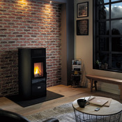 Poêle à granulés télécommandé "Hermetica" noir - 8,9 kW noir - L. 55,9 x H. 104,3cm - Brico Dépôt