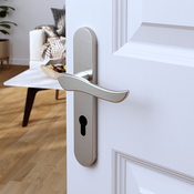 Poignée de porte "Arcles" avec trou pour cylindre - Effet nickel - Entraxe adaptable 165-195 mm - Cooke and Lewis - Brico Dépôt