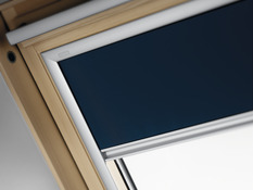 Store occultant MK06 bleu en toile polyester 78x118 cm - Velux - Brico Dépôt