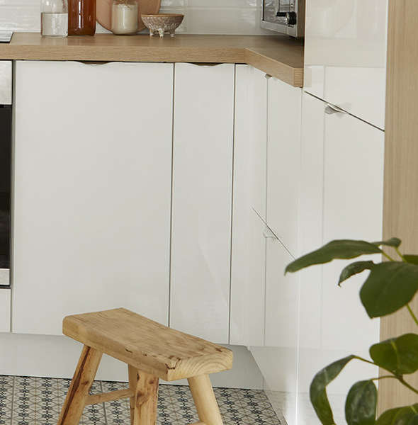 Meuble bas "Glorian" blanc brillant l.15 x h.72 x p.57 cm 1 porte coulissante - Brico Dépôt