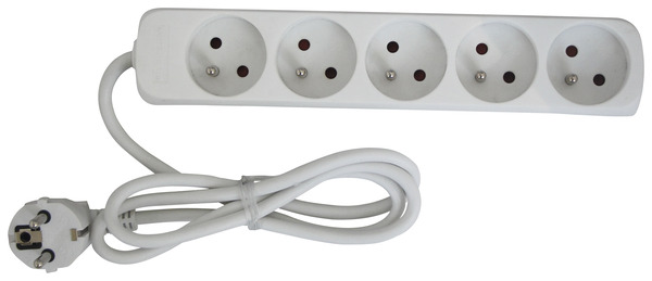 Bloc multiprise 5 prises 1 m NF Puissance maxi : 3 680 W. Coloris blanc - Brico Dépôt