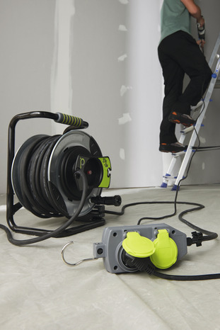 Enrouleur de chantier 30 m (27+3 m) prises déportées - Diall - Brico Dépôt