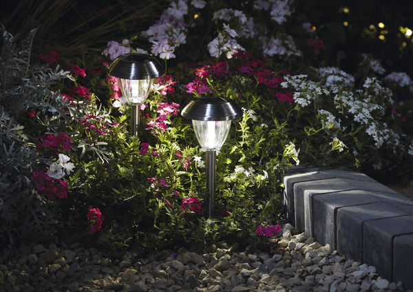 Lot de 4 balises solaires argentées - Marque BLOOMA - Brico Dépôt