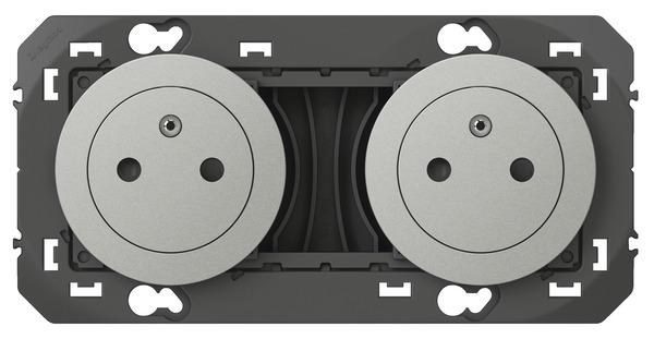 Prise 2 x 2 pôles + terre de surface pré-câblée "Dooxie" aluminium - Legrand - Brico Dépôt