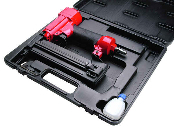 Coffret agrafeuse-cloueuse pneumatique, pour pointes 16-40 mm et pointes 15-50 mm, 2,6 bars - Prodif - Brico Dépôt