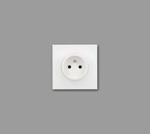 Prise avec terre "Neptune" - Legrand - Brico Dépôt