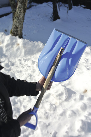 Pelle à neige en plastique démontable - Brico Dépôt