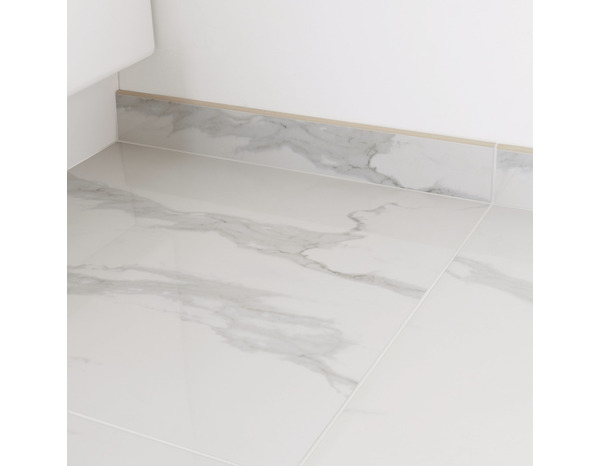 Plinthe "Ultimate Marble" blanc/gris - 8 x 59,5 cm - Colours - Brico Dépôt