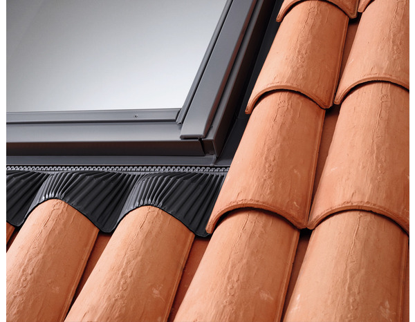 Raccord d'étanchéité EDW MK04 gris pour fenêtre de toit haut. 98 x larg. 78 cm - Velux - Brico Dépôt