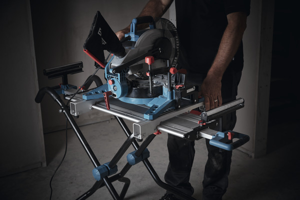 Scie à onglet filaire 1800W - EMIS254C - Erbauer - Brico Dépôt