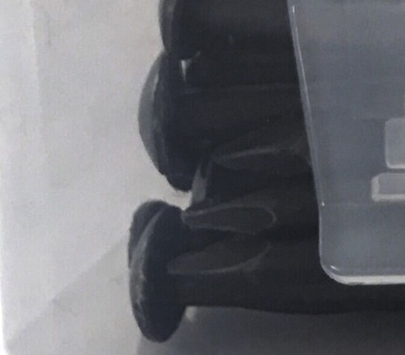 Pointes en fer pour gazon synthétique - Brico Dépôt