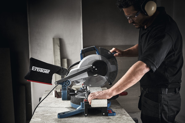 Scie à onglet filaire 1800W - EMIS254C - Erbauer - Brico Dépôt