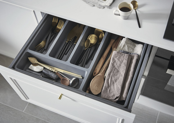 Range-couverts gris NITAKI 4 compartiments - L. 30 x P. 42cm - Cooke and Lewis - Brico Dépôt