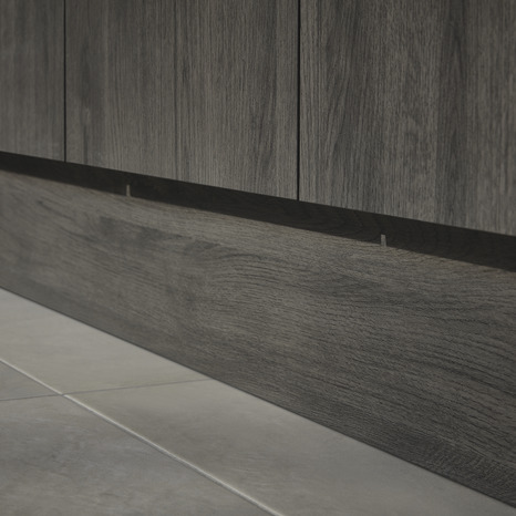 Plinthe "Basilie" chêne gris - L. 2.4m x H. 15cm - Cooke and Lewis - Brico Dépôt