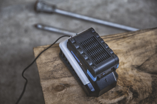 Chargeur rapide 36V 3A - Mac Allister - Brico Dépôt