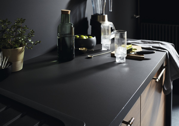 Plan de travail super mat noir L. 300 x P. 62 x Ep. 3,8 cm - Cooke and Lewis - Brico Dépôt