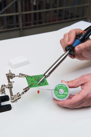 Fer électrique avec variateur FL 40 - 80 W - Campingaz - Brico Dépôt