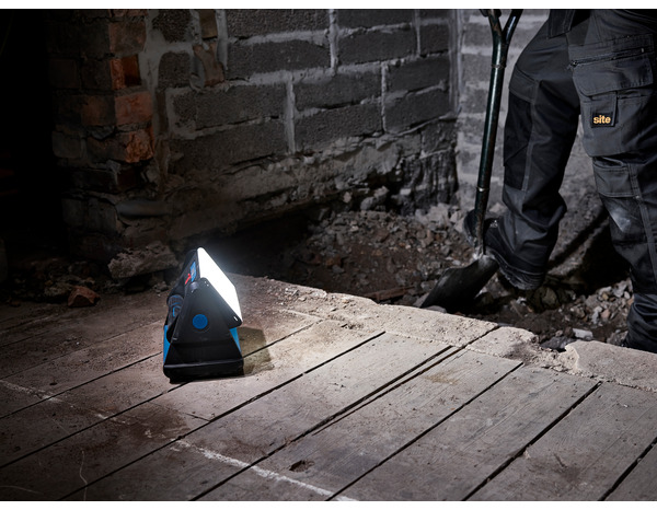 Projecteur de chantier rechargeable 3000 Lm - Erbauer - Brico Dépôt