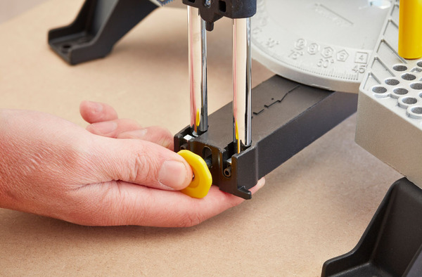 Scie à onglet articulée 560 mm - 1-20-800 - Stanley - Brico Dépôt