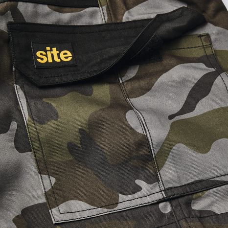 Short camouflage 65% polyester 35% coton. Taille 42  - Brico Dépôt