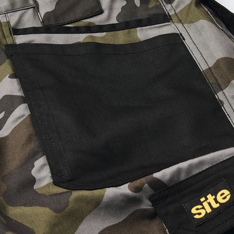 Short camouflage 65% polyester 35% coton. Taille 42  - Brico Dépôt
