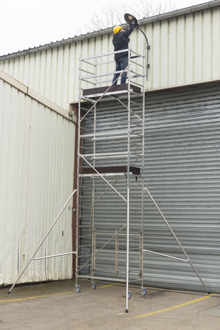 Réhausse aluminium pliant pour échafaudage H. 7 m - Europa - Brico Dépôt