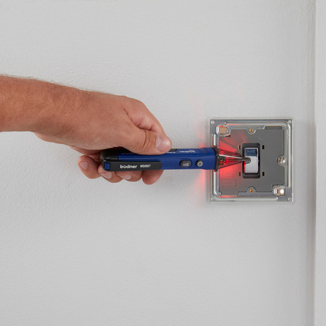 Détecteur tension catégorie II / catégorie III + torche - Brico Dépôt