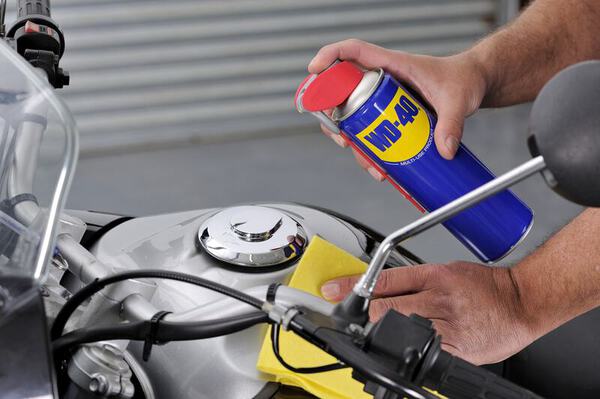 WD-40 350ML +10% gratuit (385ML) Spray Double Position - WD40 - Brico Dépôt