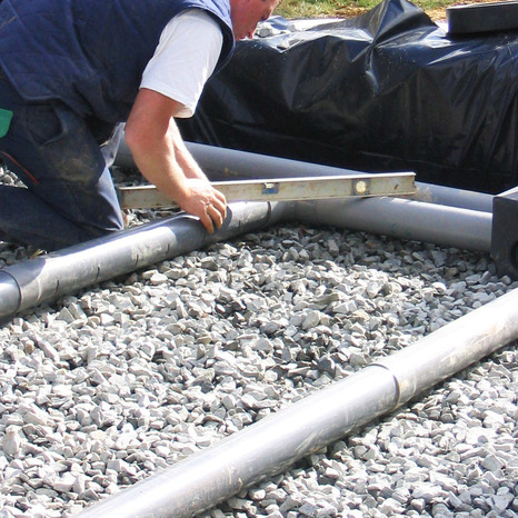 Rouleau de film multi-usages en polyéthylène tri couche 400 microns noir 8,60x8,60 m - Brico Dépôt