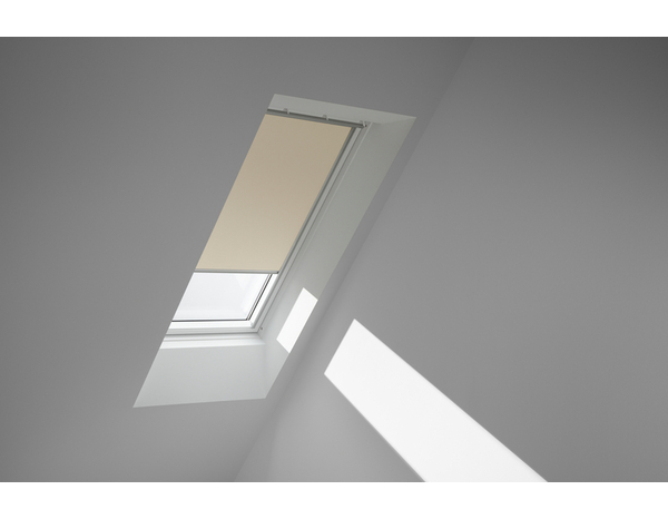 Store occultant beige en toile polyester doublée d’un film aluminium DKL M04 H.98 x l.78cm - Velux - Brico Dépôt