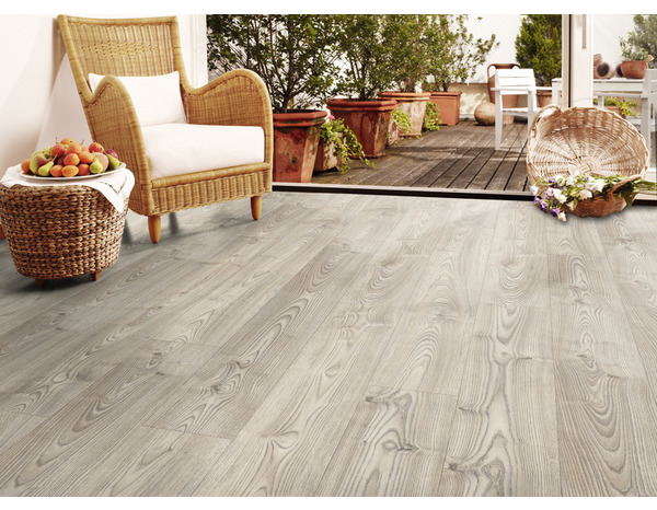 Sol stratifié "Kronau" 7 mm AC4 - GoodHome - Brico Dépôt