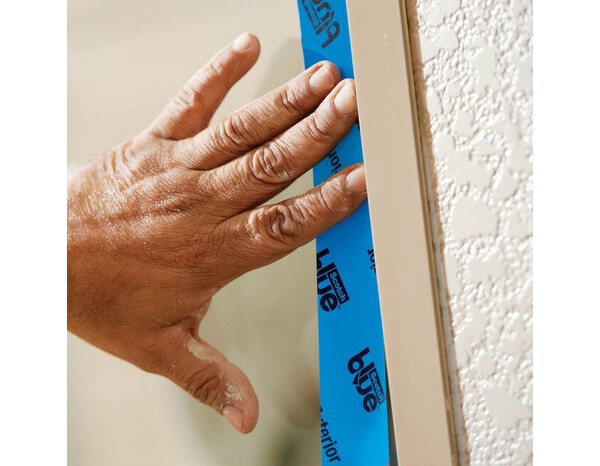 Scotch de masquage bleu extérieur 36 mm x 50 m - Scotchblue - Brico Dépôt