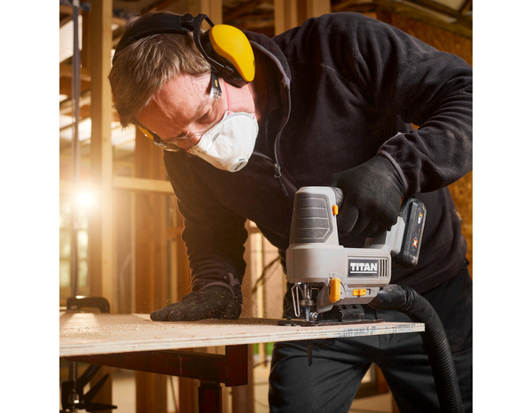 Scie sauteuse pendulaire sans fil 18 V - Titan - Brico Dépôt