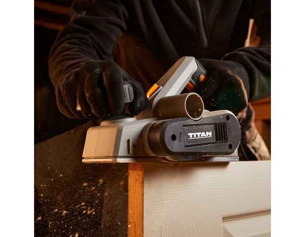 Rabot électrique 900 W - 240 V - Titan - Brico Dépôt