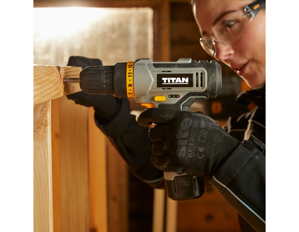 Perceuse - visseuse sans fil 12 V + 1 batterie 1.5 Ah Lithium-ion (Li-ion) - Titan - Brico Dépôt