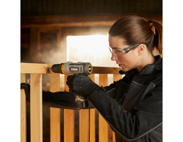 Perceuse - visseuse sans fil 12 V + 1 batterie 1.5 Ah Lithium-ion (Li-ion) - Titan - Brico Dépôt