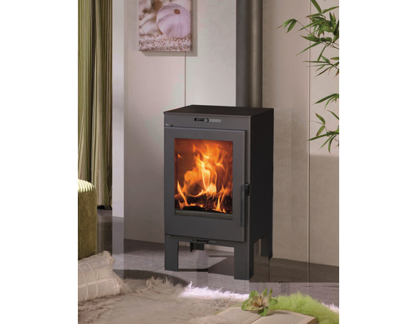 Poêle à bois "Alina" 6,3 kW. - H. 68 x L. 44,3 x P. 36 cm. - Panadero - Brico Dépôt