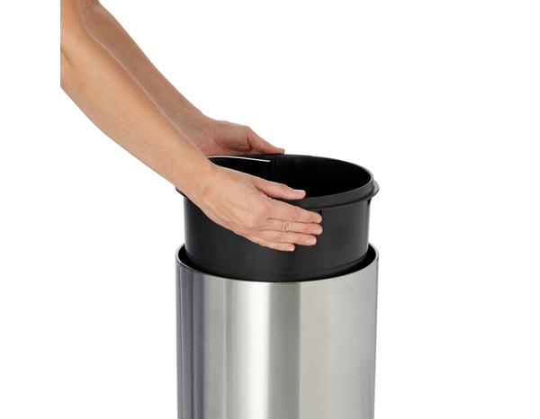 Poubelle tactile "Freisa" argent - 30 L - Cooke and Lewis - Brico Dépôt