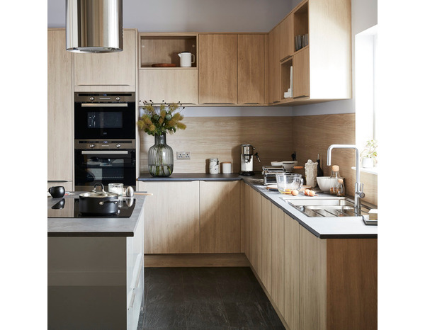 Finition d'angle "Chia" chêne clair l.71,5 x h.2,05 cm - GoodHome - Brico Dépôt