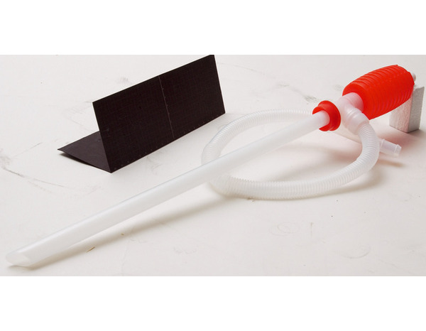 Pompe manuelle pour transvasement de liquides - Brico Dépôt