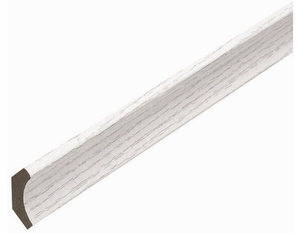 Corniche en MDF revêtement frêne blanc Long. 2,60 m. Section 22 x 22 mm. - Brico Dépôt