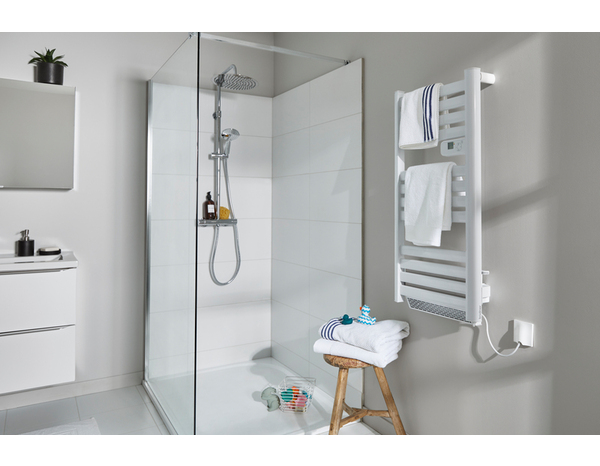 Sèche-serviettes avec barres plates "Melor" 500 W + Soufflerie 1 000 W - Brico Dépôt