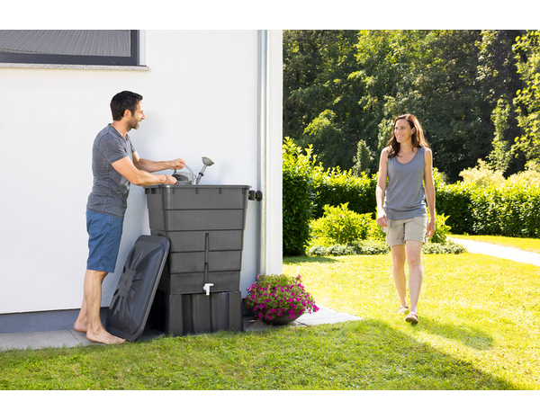 Récupérateur d'eau rectangulaire 300 L gris avec couvercle et robinet - Garantia - Brico Dépôt