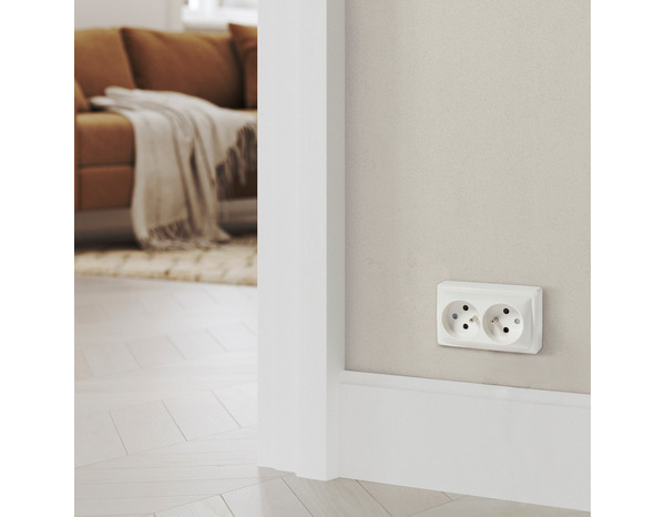 Double prise 2 points avec terre en saillie blanche "Barran" - Brico Dépôt
