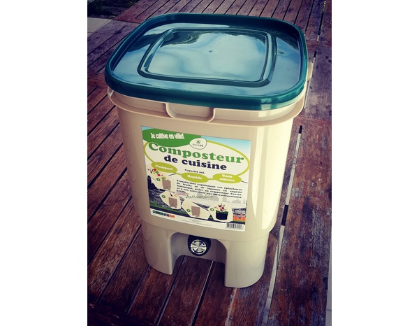 Composteur de cuisine gris 20 L - 30 x 30 x 40cm - Brico Dépôt