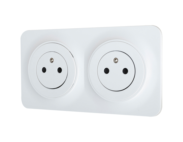 Double Prise 2P+T Precablée "Zephyr" - Brico Dépôt
