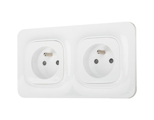 Double Prise 2P+T precablée "Mauka" - Brico Dépôt