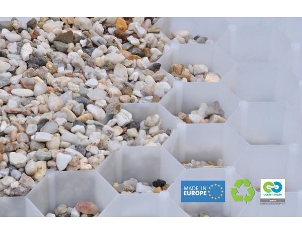 Stabilisateur blanc pour graviers L. 120 cm x Largeur : 80 cm x Ép. 3,2 cm - Marque BLOOMA - Brico Dépôt