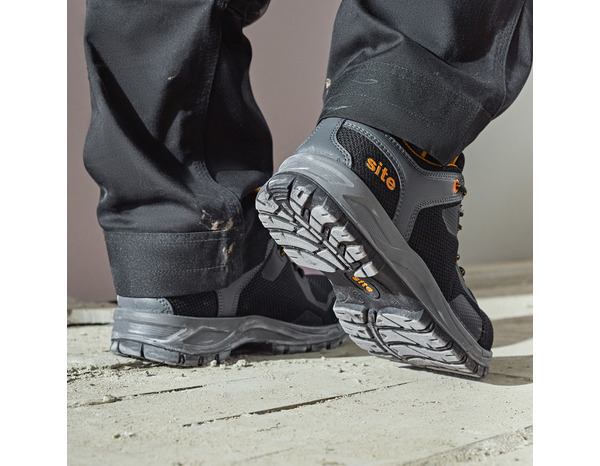 Chaussure de securité noire "HAYDAR" T42 - Brico Dépôt